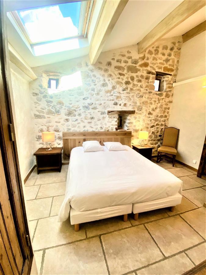 Gite De Groupe 9Ch Ou 3 Gites Independants De 3Ch - Patio Et Piscine Interieure Chauffee Toute L'Annee Vallon-Pont-d'Arc Bagian luar foto
